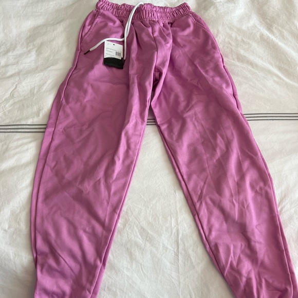 Nubyen high waisted pink joggers - Picture 2 of 3